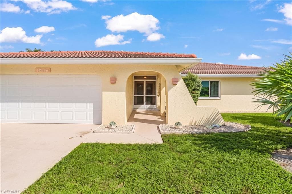 12088 Boat Shell Dr, Matlacha Isles, photo 3