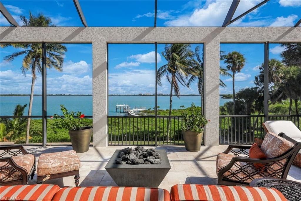 831 Caxambas Dr, Marco Island, photo 2