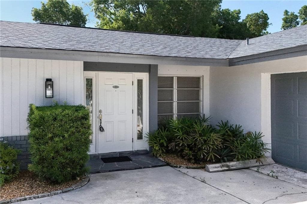 5661 Eichen Cir, Fort Myers, photo 2