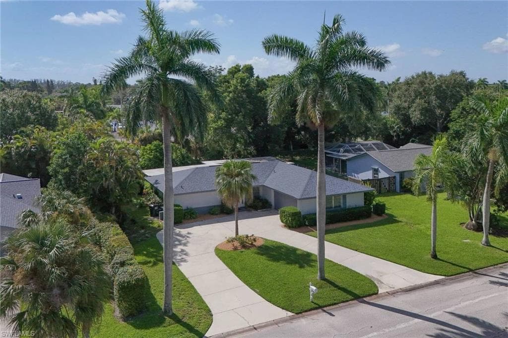 5661 Eichen Cir, Fort Myers, photo 3