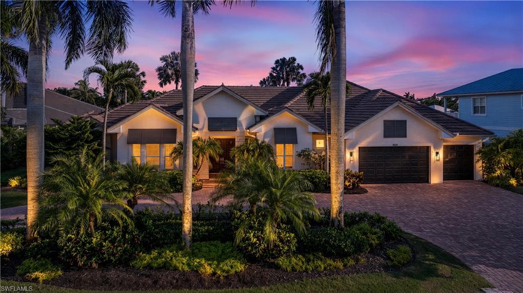 590 Putter Point Pl, Naples