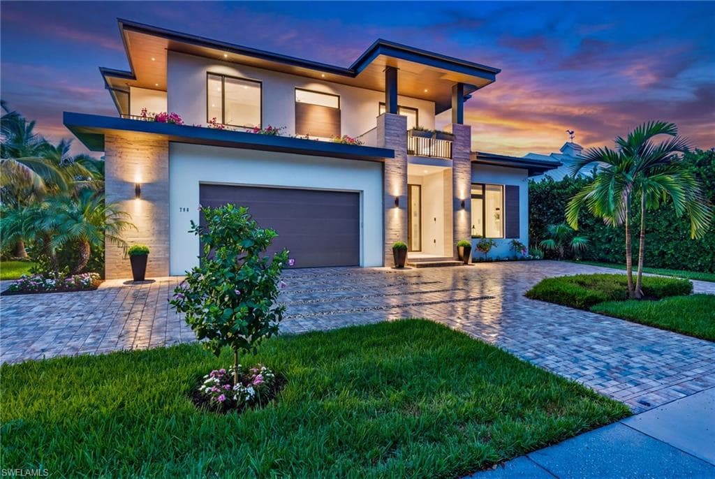 788 7th Ave, Naples