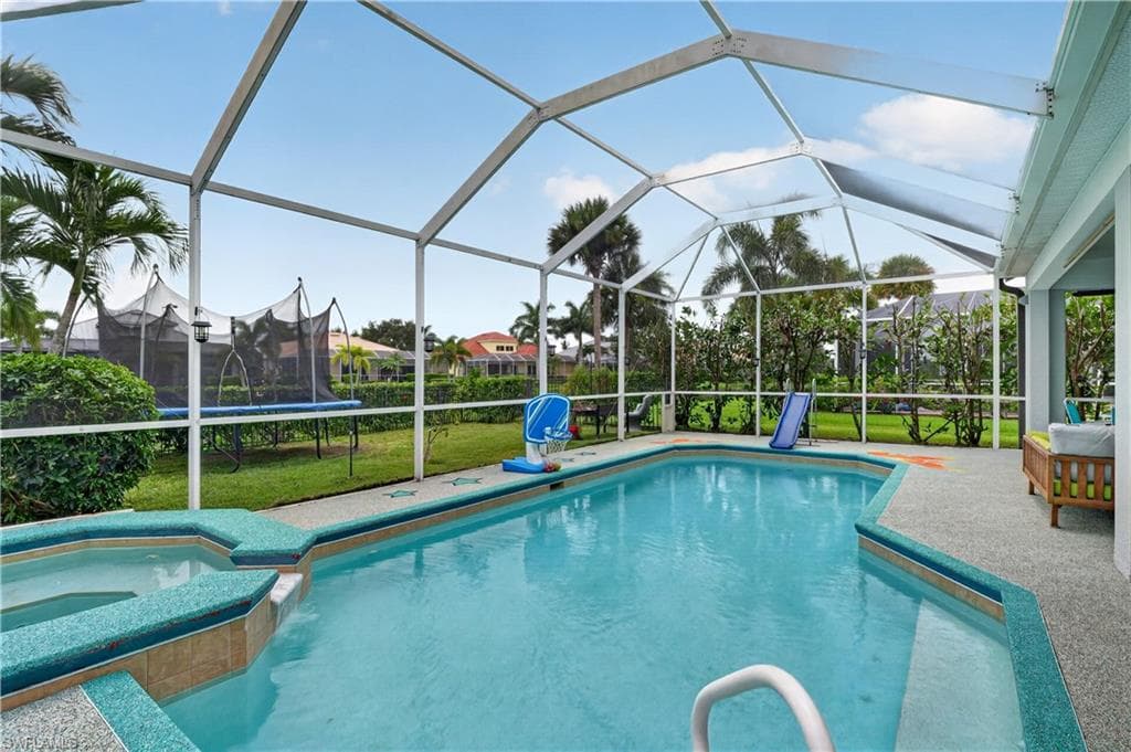 2608 Sunvale Ct, Cape Coral, photo 2