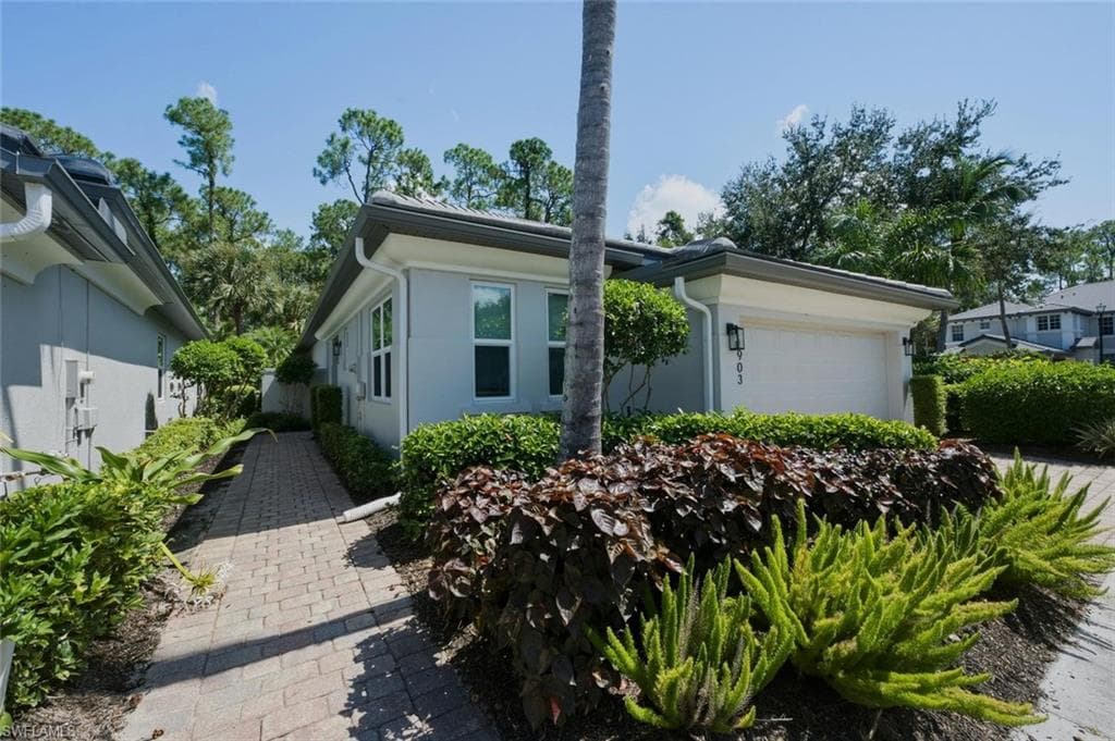 1903 Tarpon Bay Dr #134, Naples, photo 2