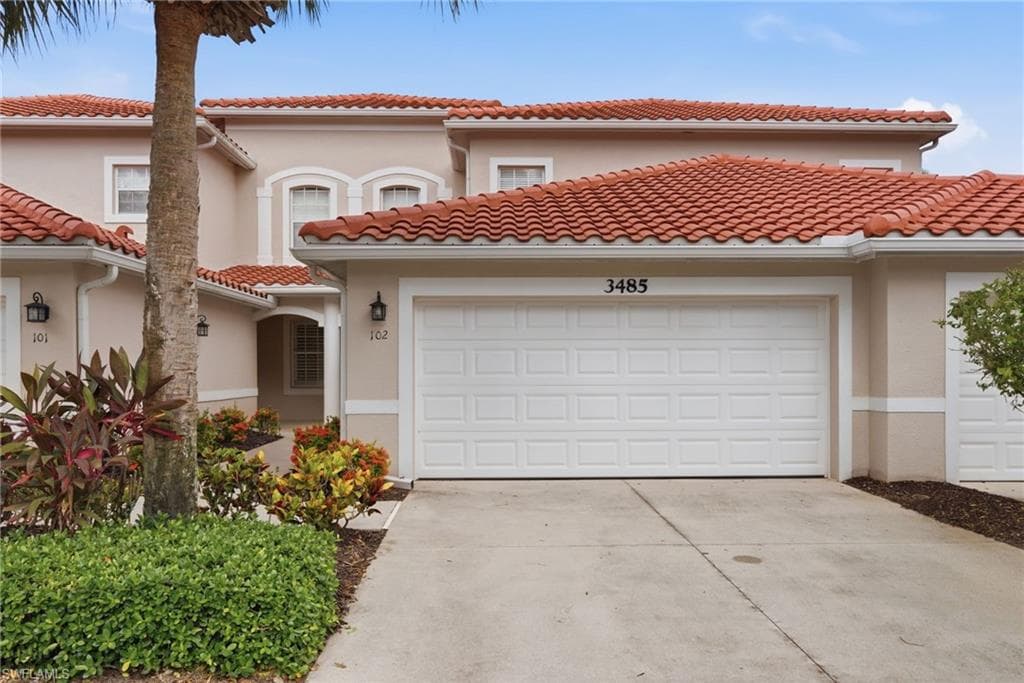 3485 Grand Cypress Dr #102, Naples