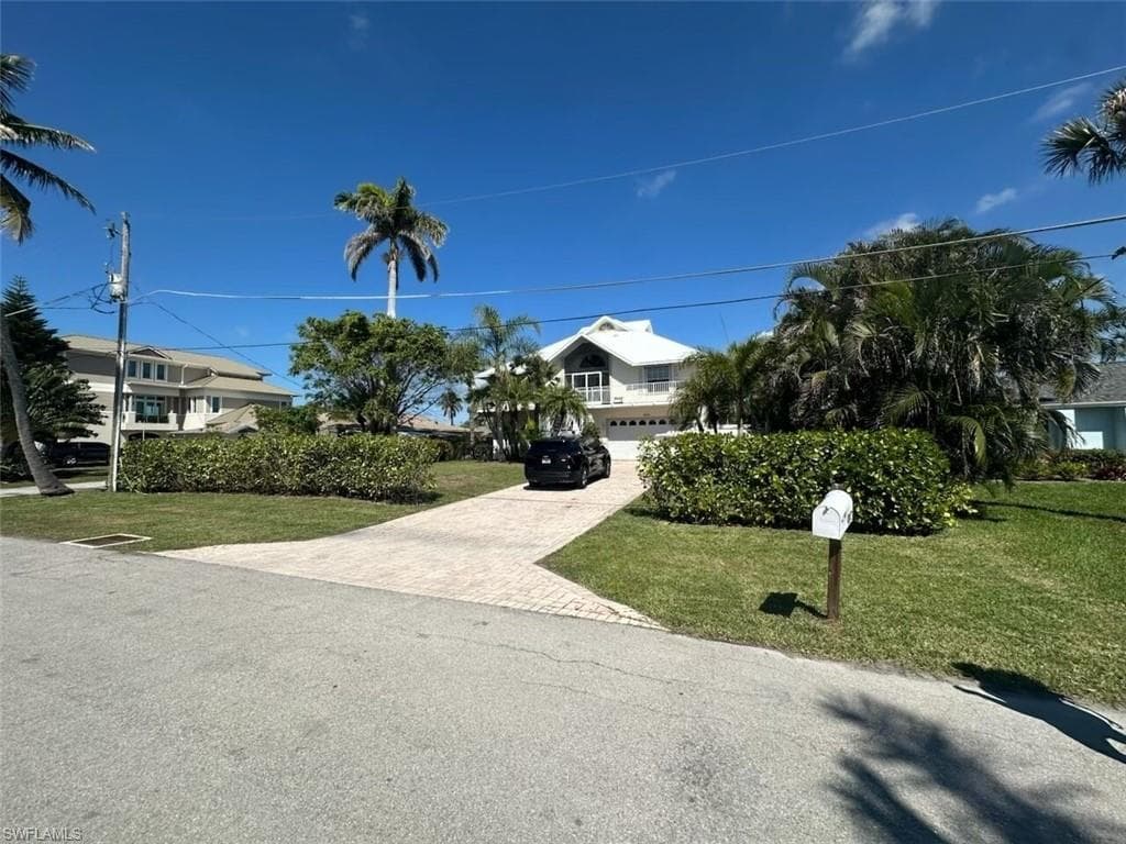 405 Cristobal St, Naples