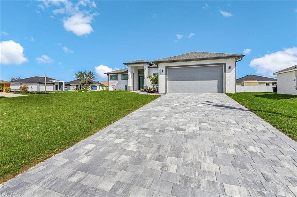 121 Gleason Pkwy, Cape Coral, photo 3