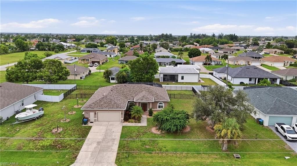 219 12th Ln, Cape Coral, photo 3
