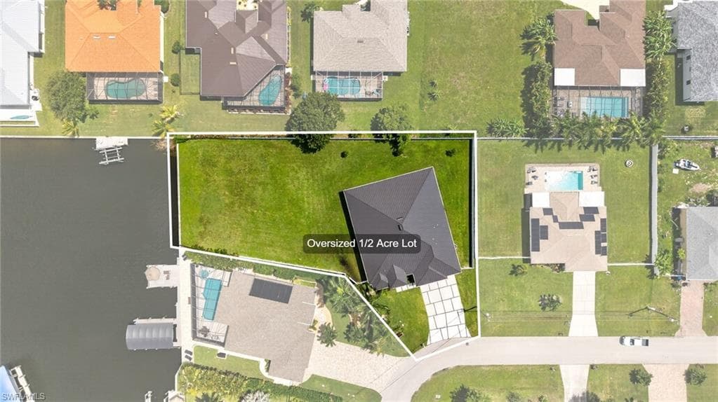 1726 36th Ter, Cape Coral, photo 2