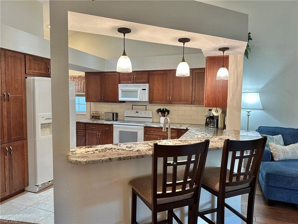354 Dover Pl #202, Naples, photo 3