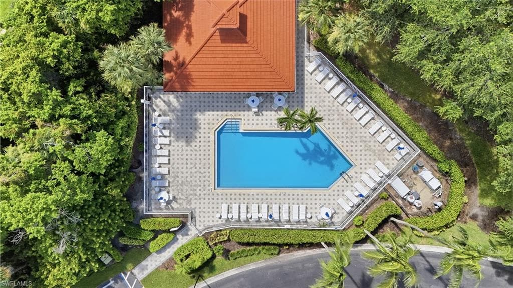 710 Tarpon Cove Dr #203, Naples, photo 3