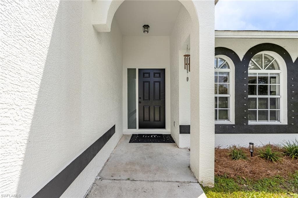 570 22nd St, Naples, photo 3
