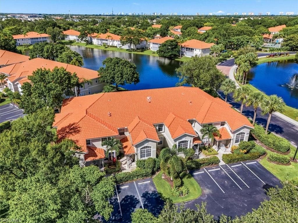 2526 Orchid Bay Dr #202, Naples, photo 2