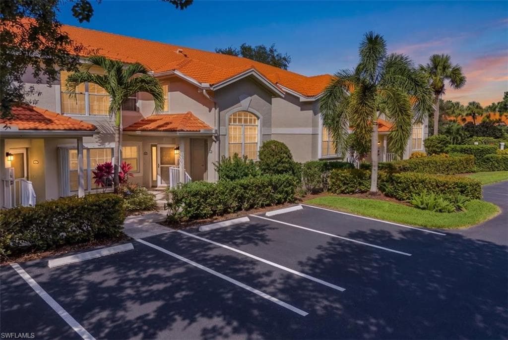 2526 Orchid Bay Dr #202, Naples