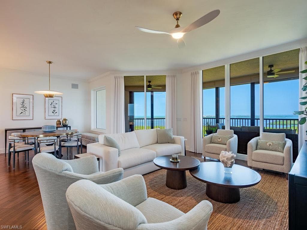 23850 Via Italia Cir #2006, Estero