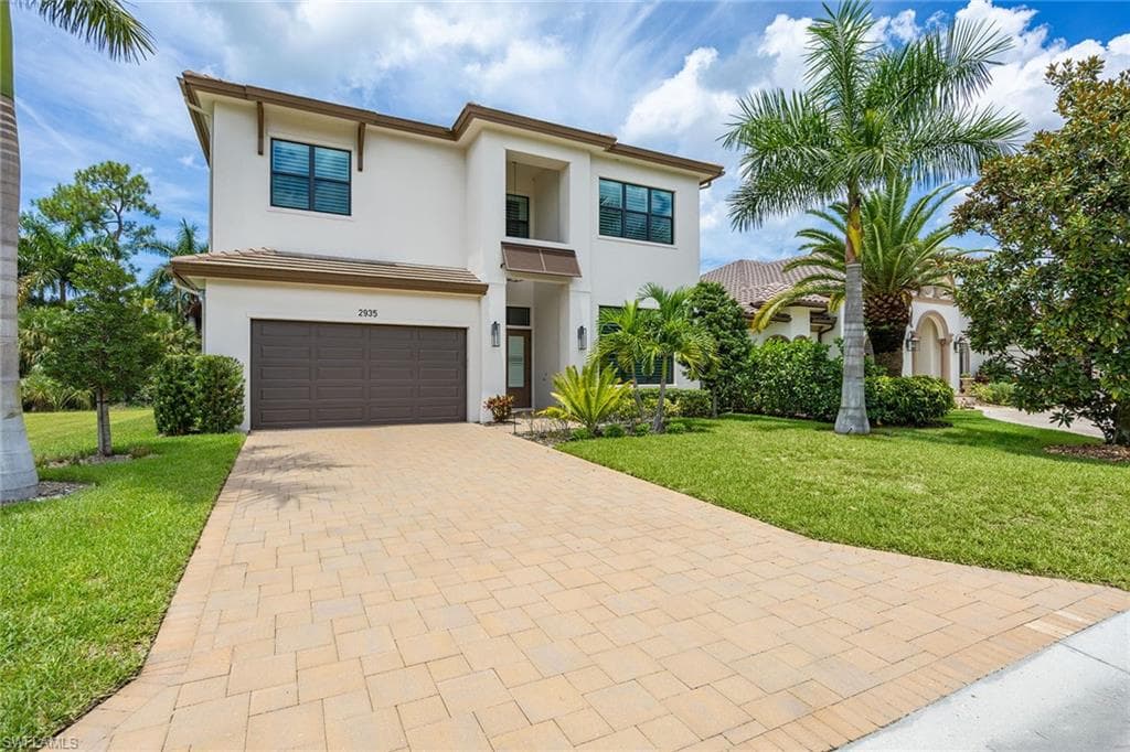 2935 Coco Lakes Dr, Naples