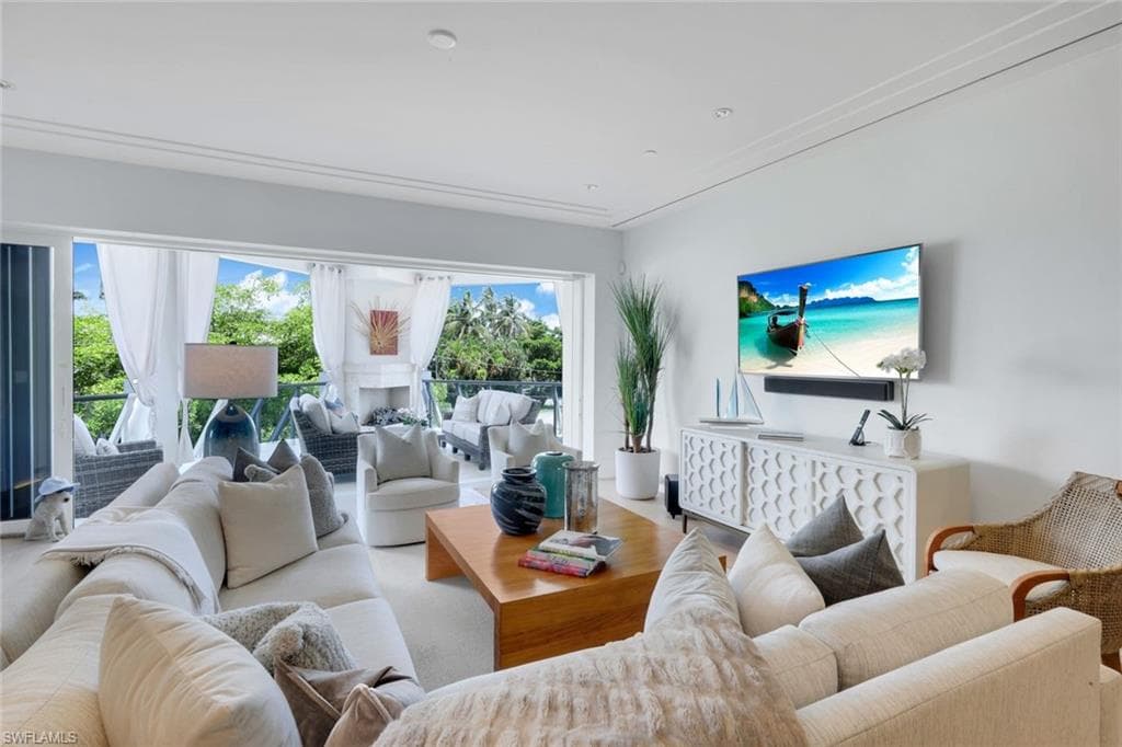 382 12th Ave #202, Naples, photo 3