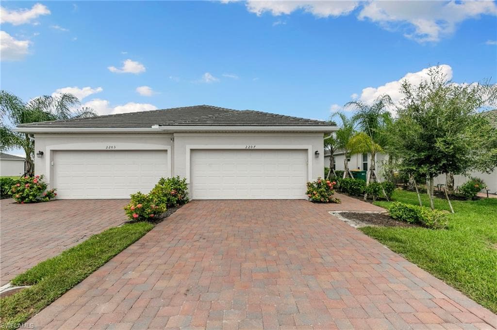 2207 Dragonfruit Way, Naples