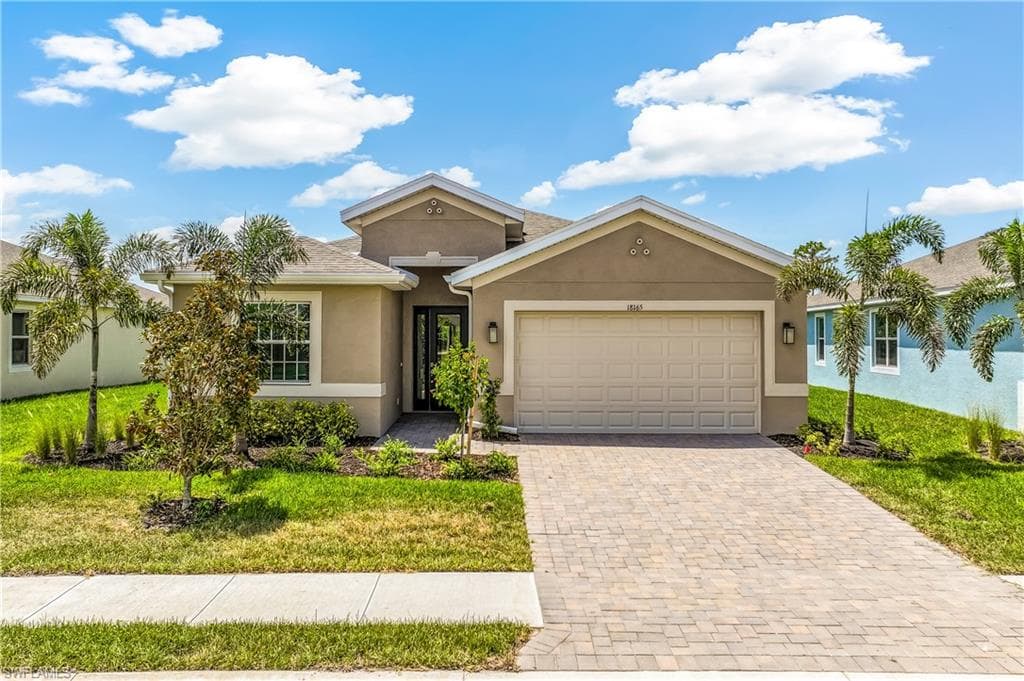 18165 Lagoon Reach Ln, North Fort Myers