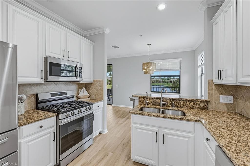3153 Aviamar Cir #202, Naples, photo 3
