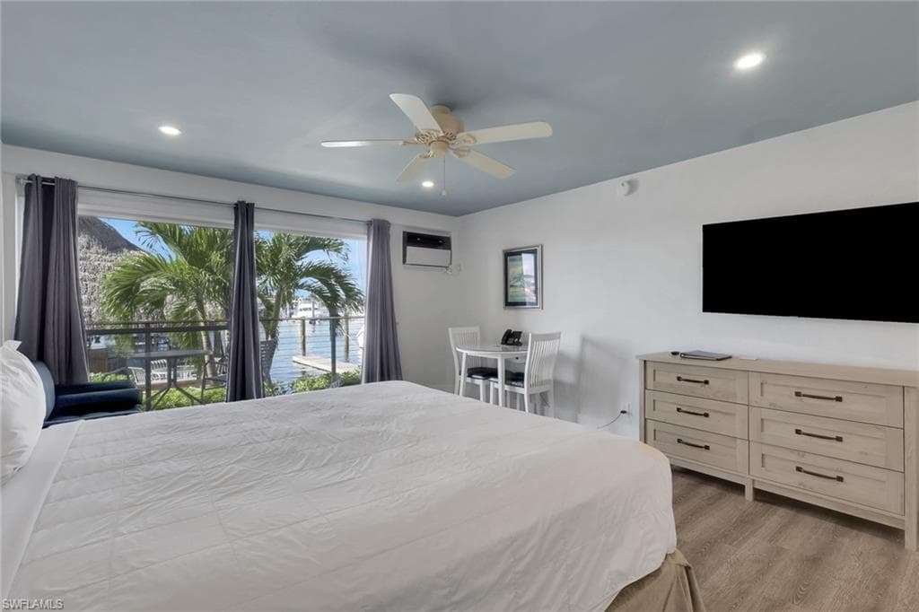 900 Broad Ave #139, Naples, photo 2
