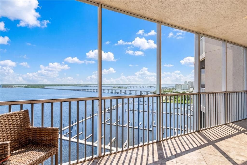 2104 First St #1802, Fort Myers