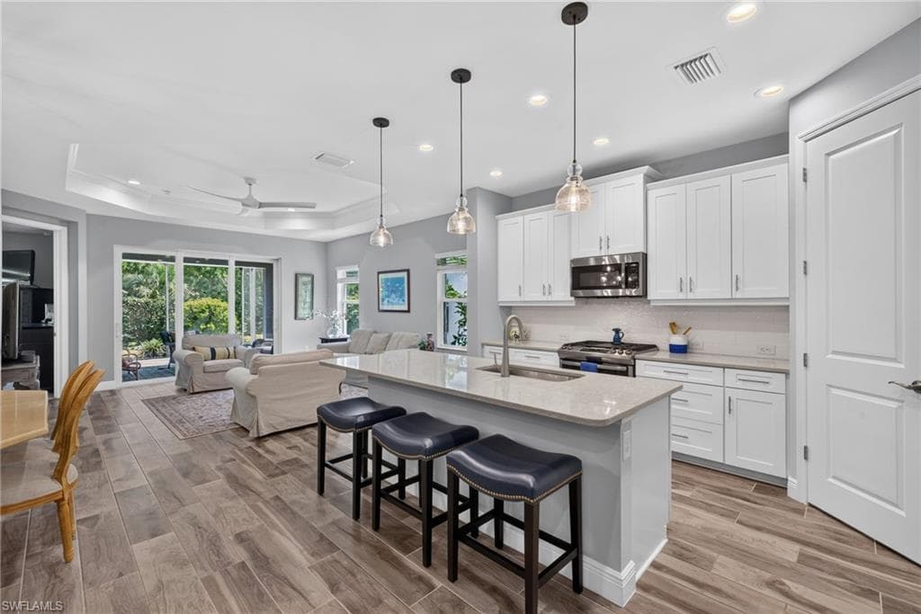 2183 Marquesa Cir, Naples, photo 2