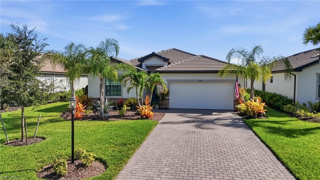 18566 Ives Dr, Estero, photo 3