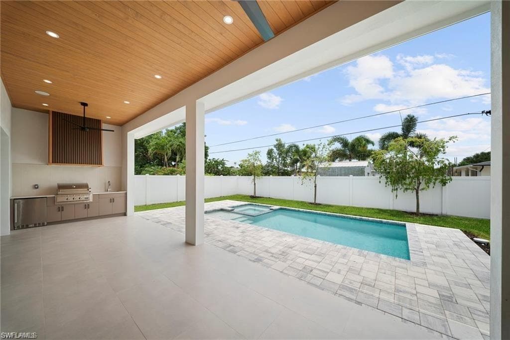 708 100th Ave, Naples, photo 3