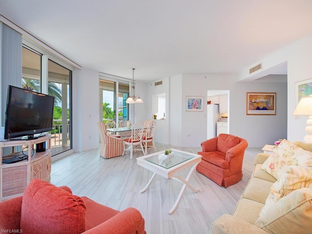 4255 Gulf Shore Blvd #107, Naples, photo 2