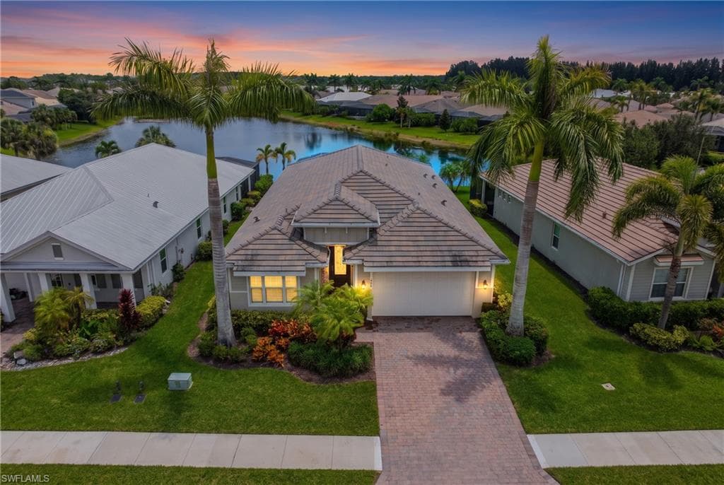 14670 Topsail Dr, Naples