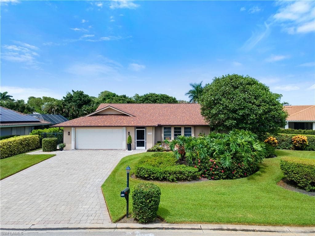 2236 Queens Blvd, Naples, photo 2