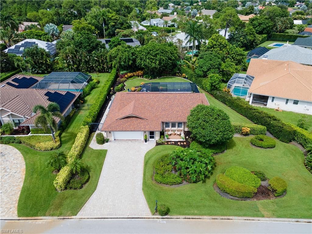 2236 Queens Blvd, Naples