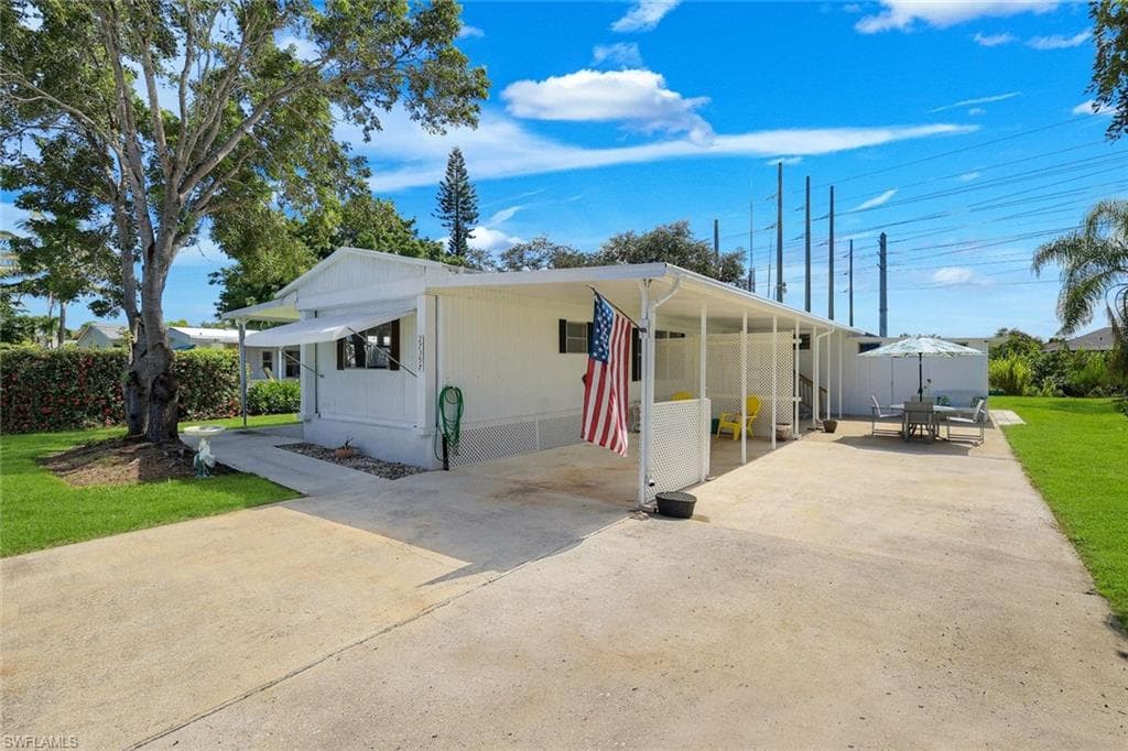 27397 Duvernay Dr, Bonita Springs