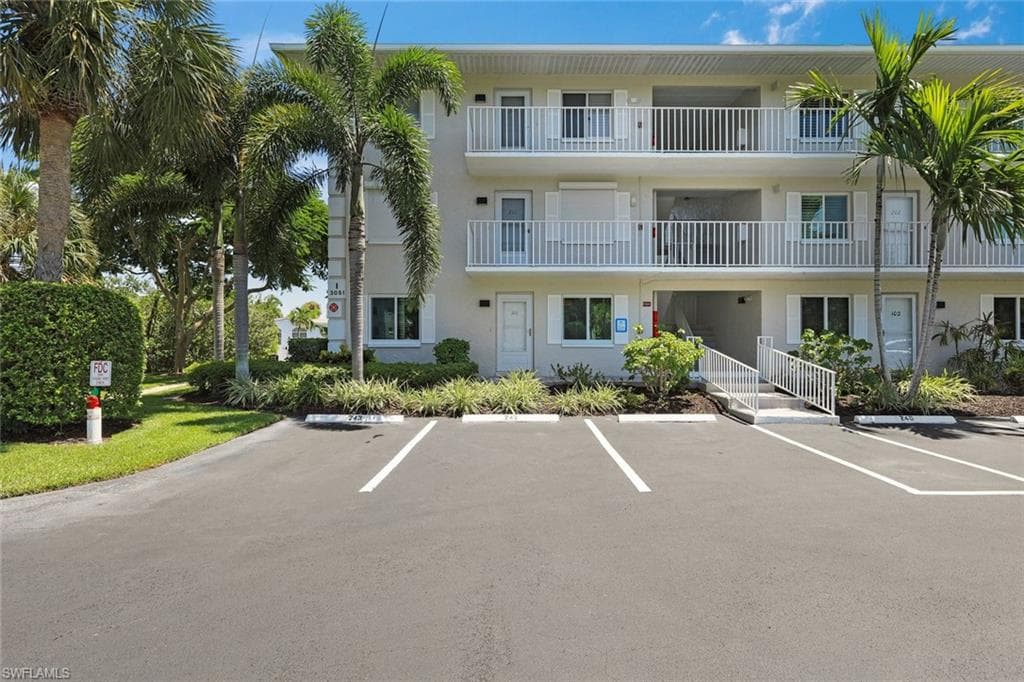 3051 Sandpiper Bay Cir #i101, Naples