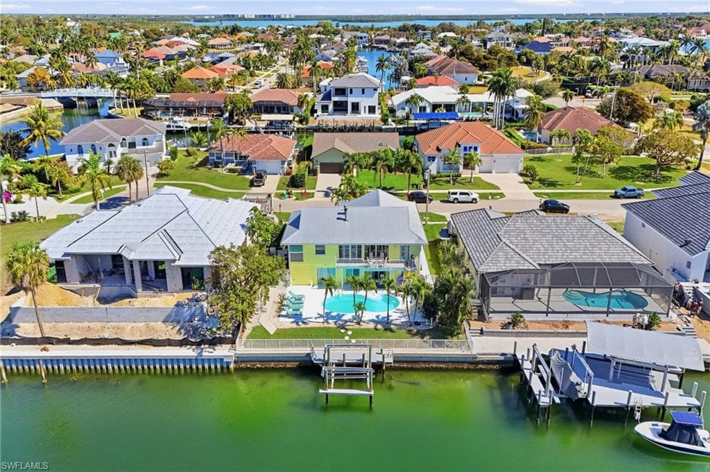 468 Capri Ct, Marco Island, photo 2