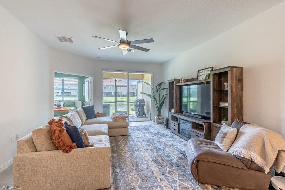 2645 Vine Ave, Naples, photo 3