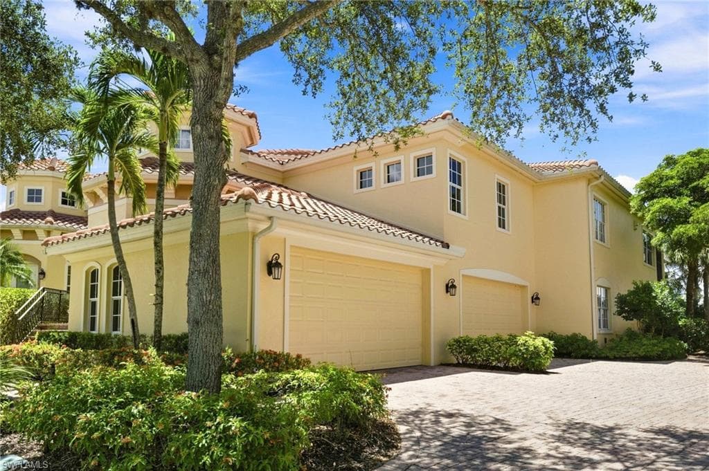 18560 Sandalwood Pointe #202, Fort Myers, photo 2