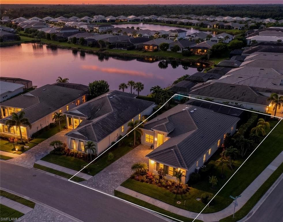 8986 Redonda Dr, Naples, photo 3