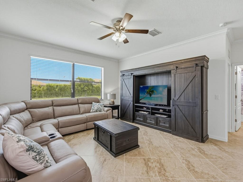 1577 Vizcaya Ln, Naples, photo 3