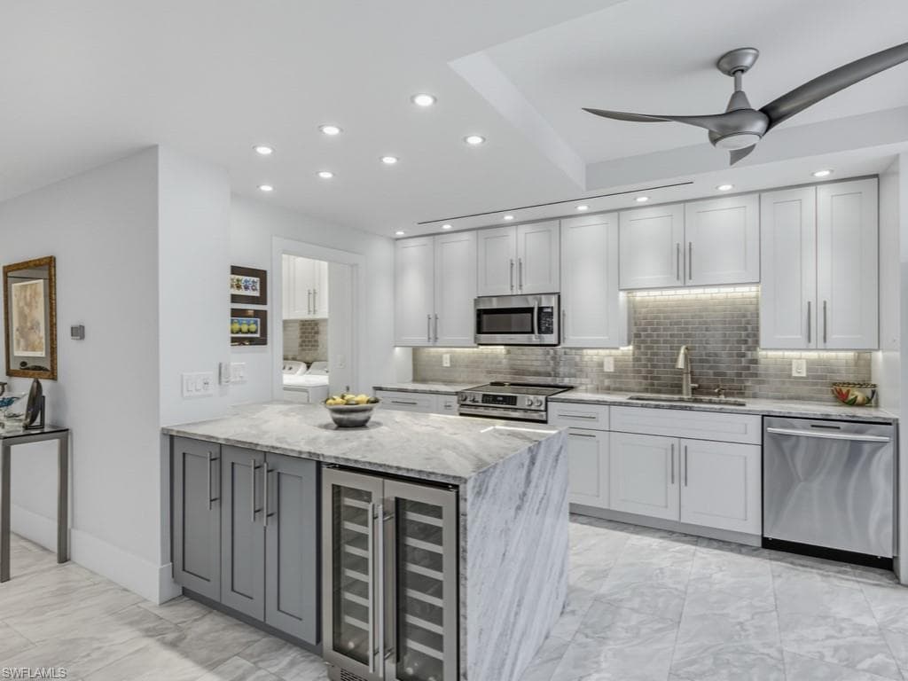 220 Collier Blvd #806, Marco Island