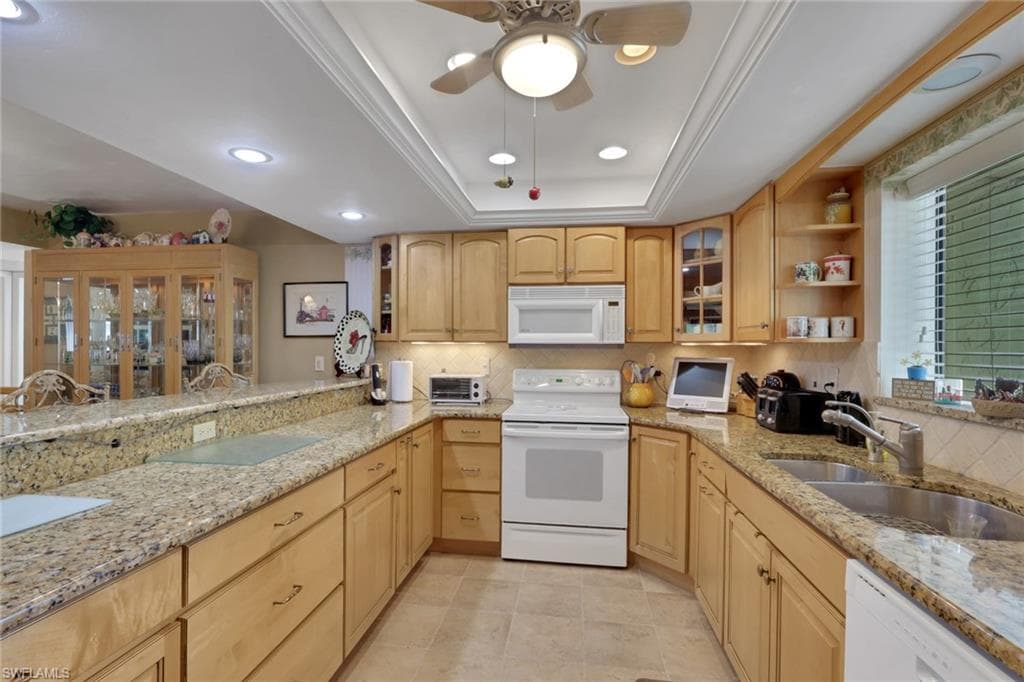 4498 Windjammer Ln #2b, Fort Myers