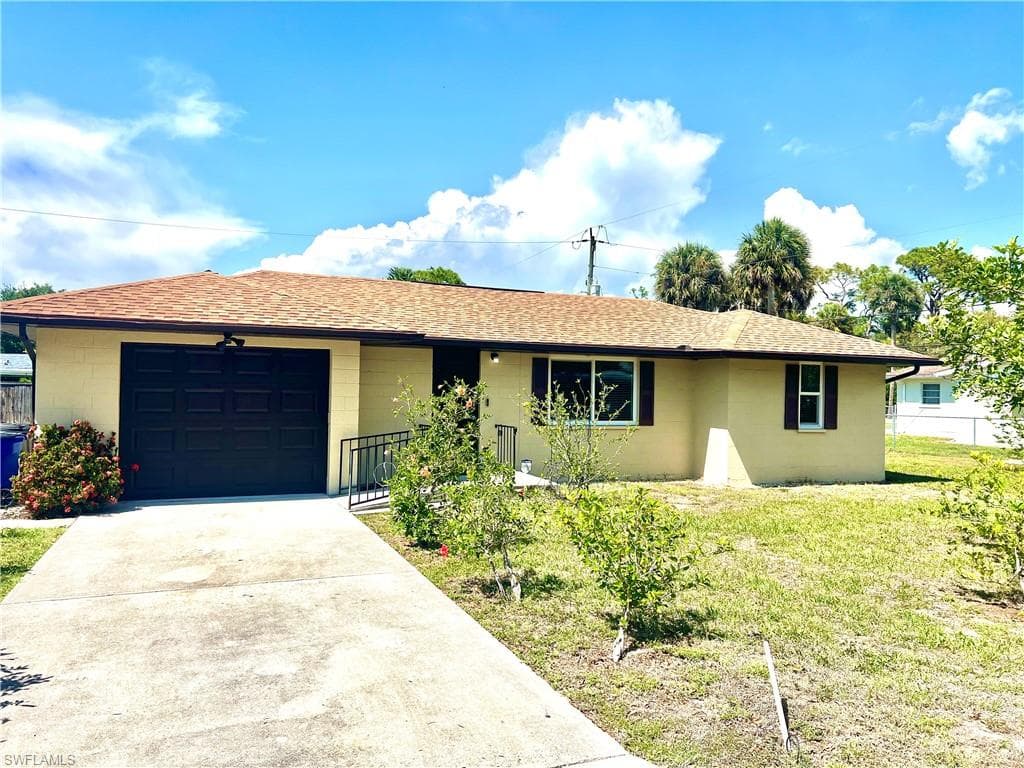 11355 Ridge Rd, Bonita Springs, photo 2