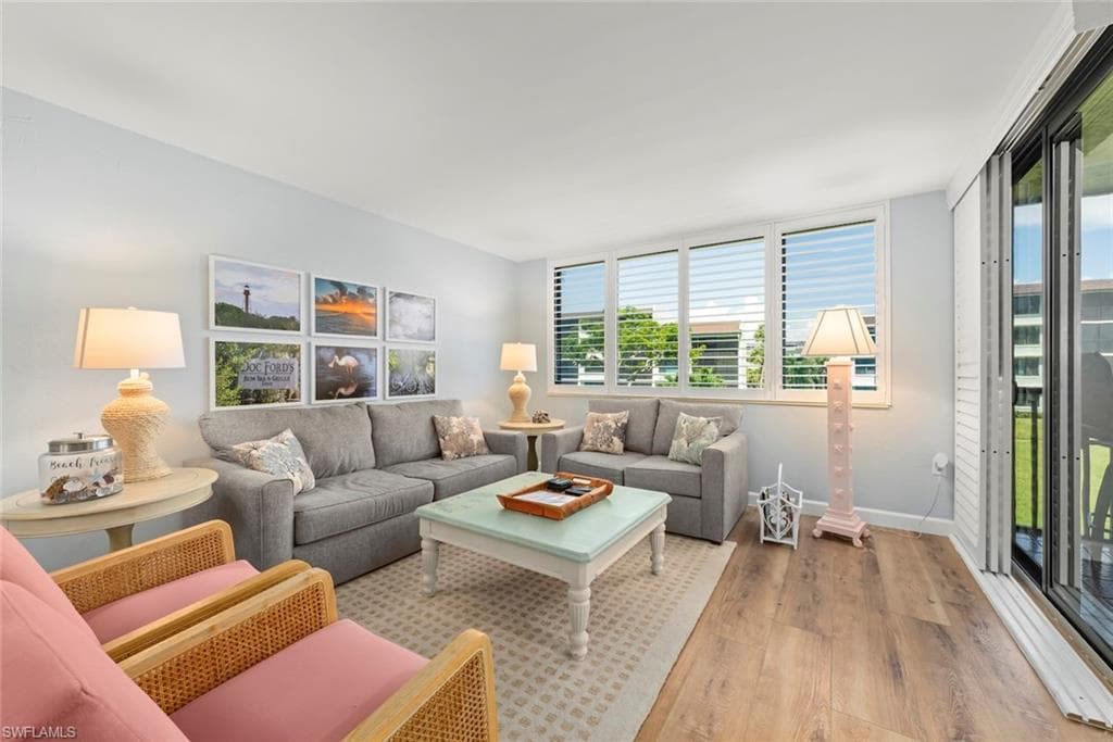 979 Gulf Dr #242, Sanibel, photo 2
