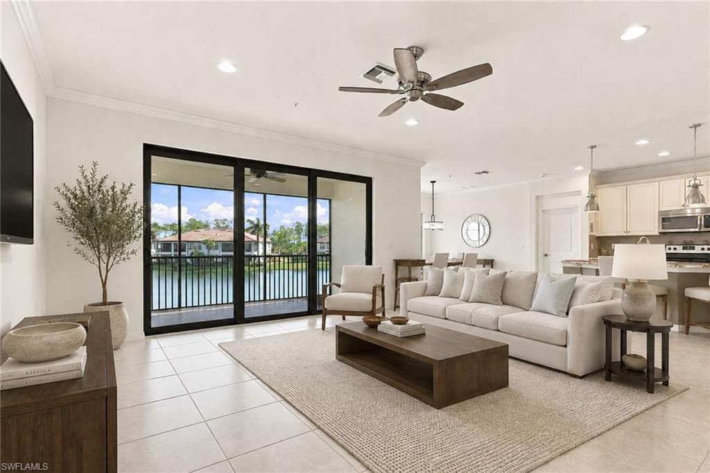 15157 Palmer Lake Cir #202, Naples, photo 3
