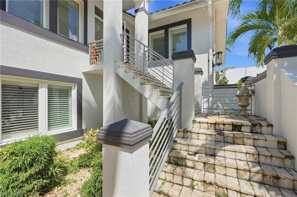 1205 Caloosa Dr, Fort Myers, photo 3