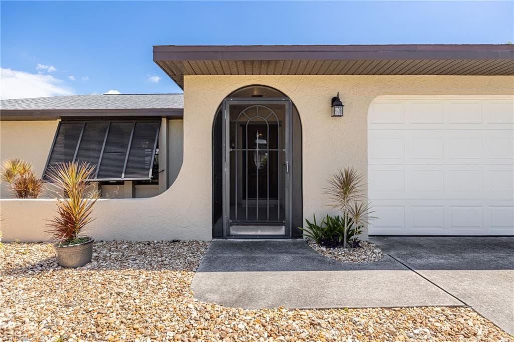 1334 12th Ter, Cape Coral, photo 2