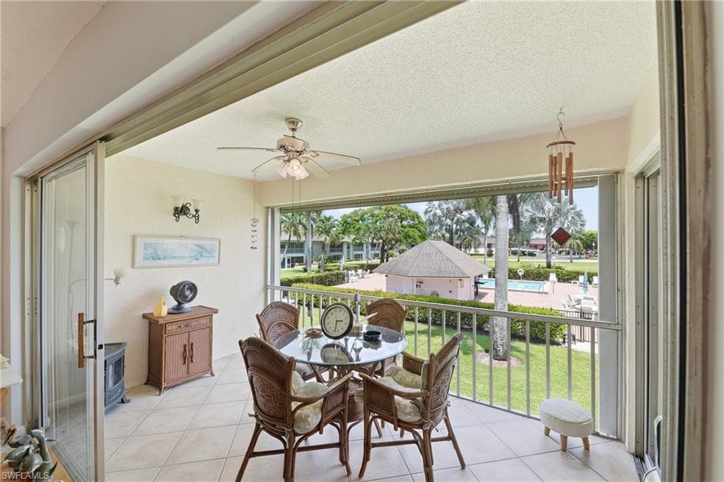 325 Charlemagne Blvd #204b, Naples