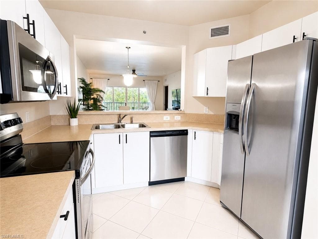 7839 Regal Heron Cir #202, Naples, photo 2