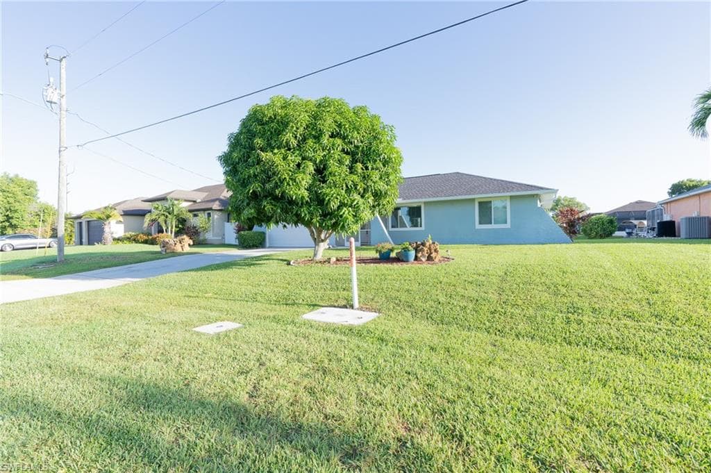 115 35th Ter, Cape Coral, photo 3